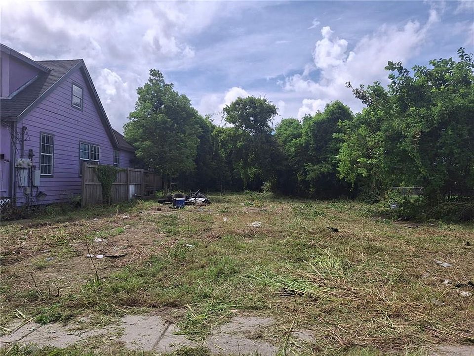 1st image of 1316 Reynes St