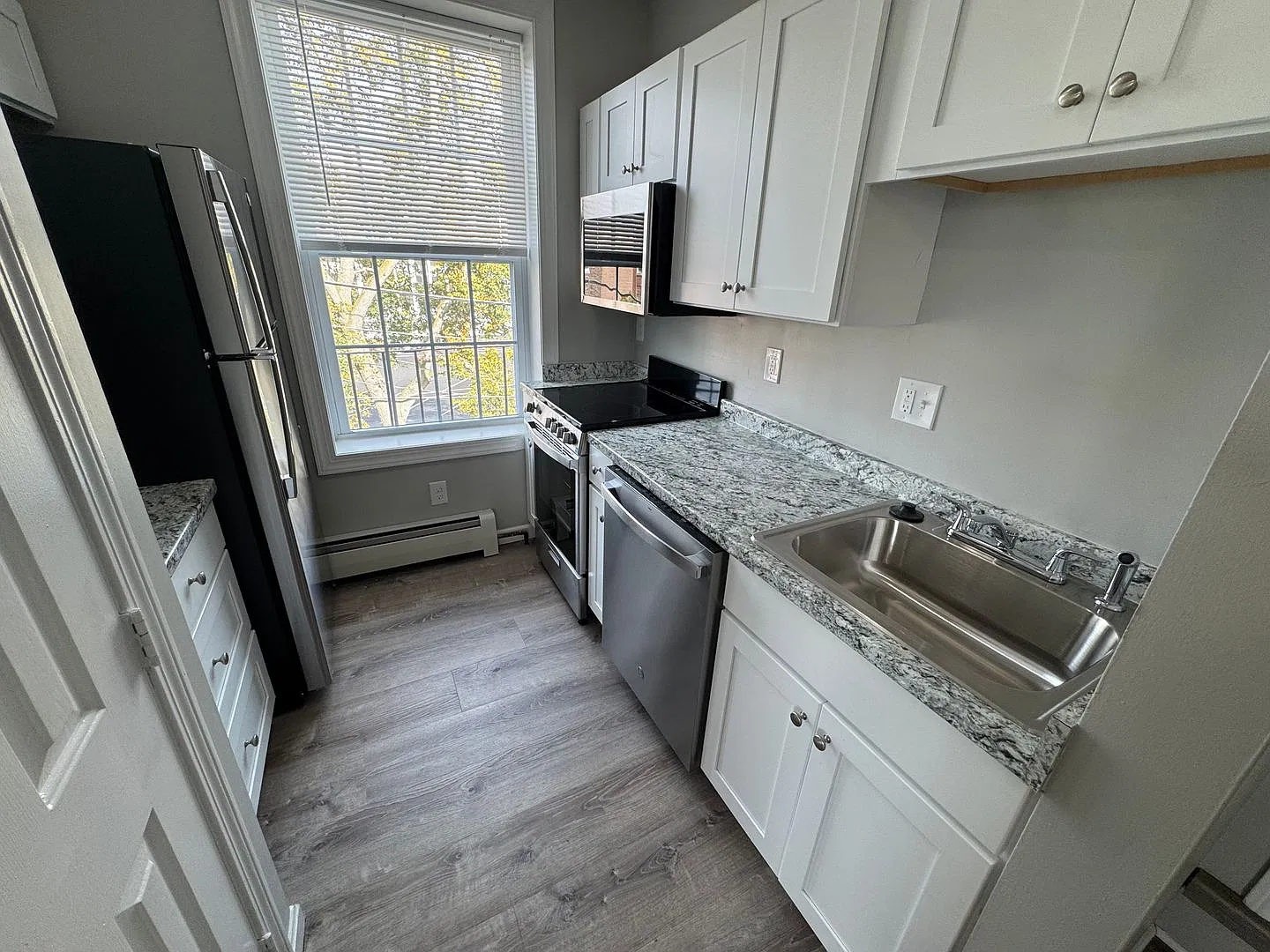 10-14 Lynch Street — Photo 2