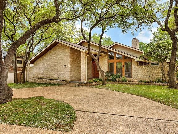 2nd image of 7801 Lindenwood Cir