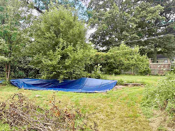 3rd image of 6418 Holgate Dr