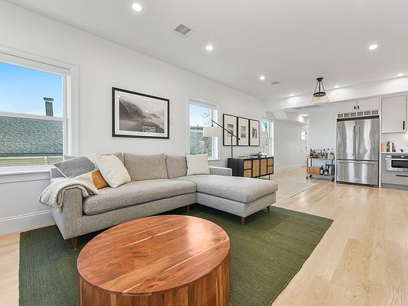 5th image of 17 Akron St #2