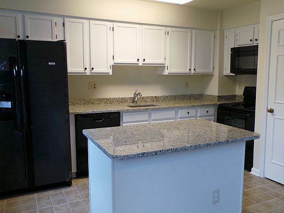 5th image of 5920 Heatherwood Ct