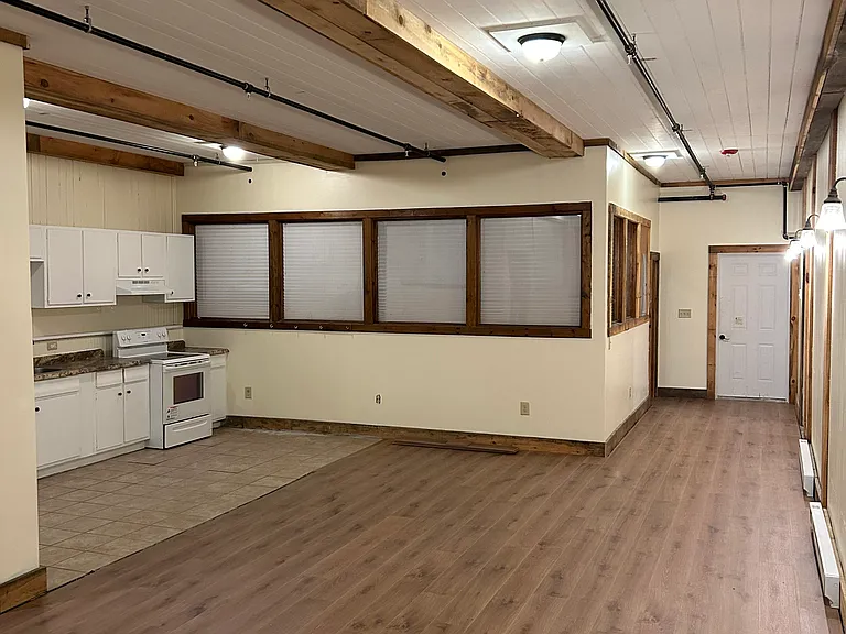 20 Pioneer Ave #3 — Photo 2