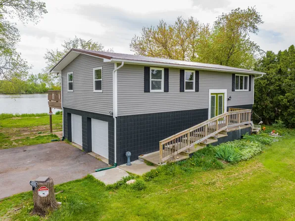 1955 Lotus Dr, Erie, MI 48133
