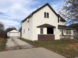 407 SW Kent St, Greenfield, IA 50849