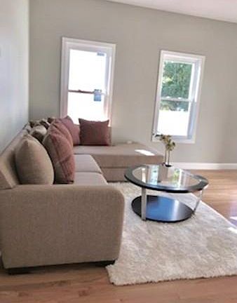 5th image of 454 Crescent St