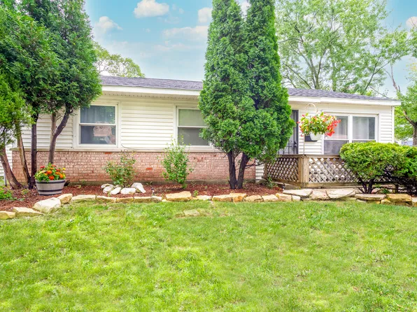 17172 Apple Tree Dr, Country Club Hills, IL 60478