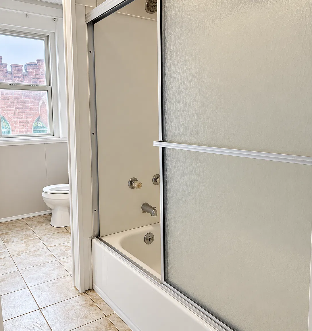 2 bed, 700 sqft, $875 — Photo 4