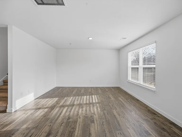 7740 Belhaven Ln — Photo 5