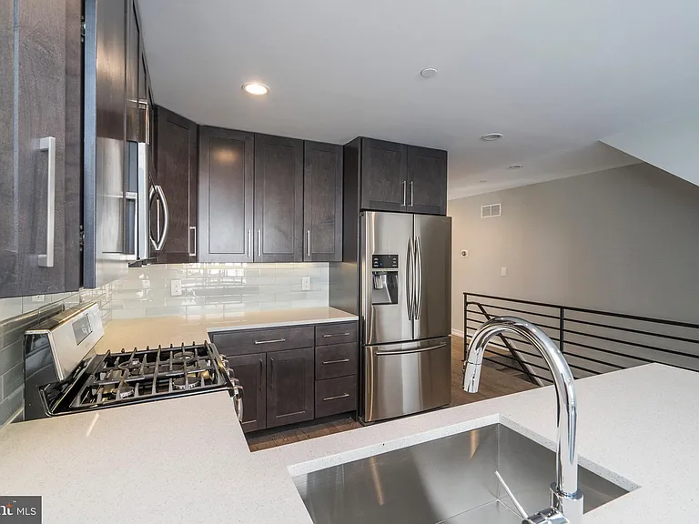 1434 Clymer St #1 — Photo 5