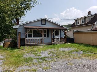 574 Chimney Rocks Rd, Hollidaysburg, PA 16648