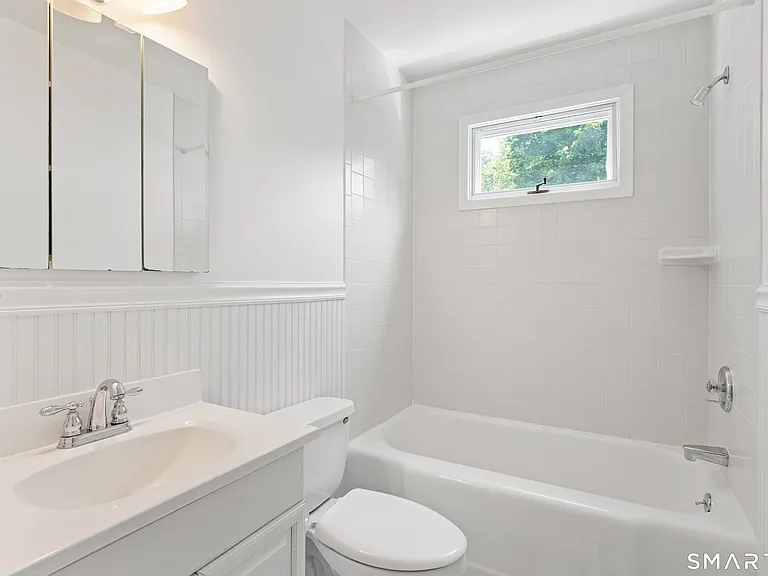 24 Herman Ave — Photo 9