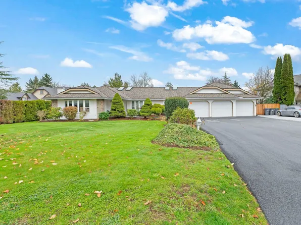 15435 Killarney Pl, Surrey, BC V3S 7G9