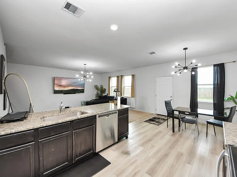 7943 Vacek Meadows Loop — Photo 20