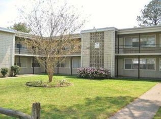 400 Warwick Ave APT 3, Norfolk, VA 23503