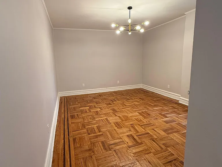 204 Berkely — Photo 8