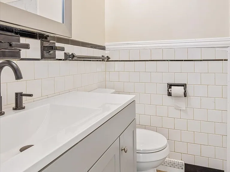 750 Hampton Rd — Photo 12