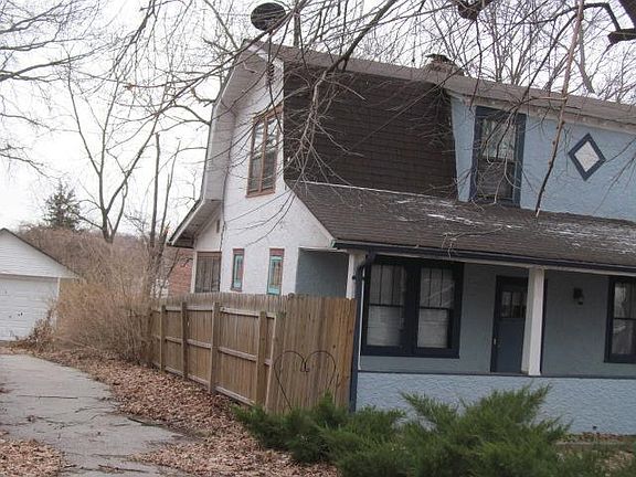 3rd image of 9224 Shortridge Ave