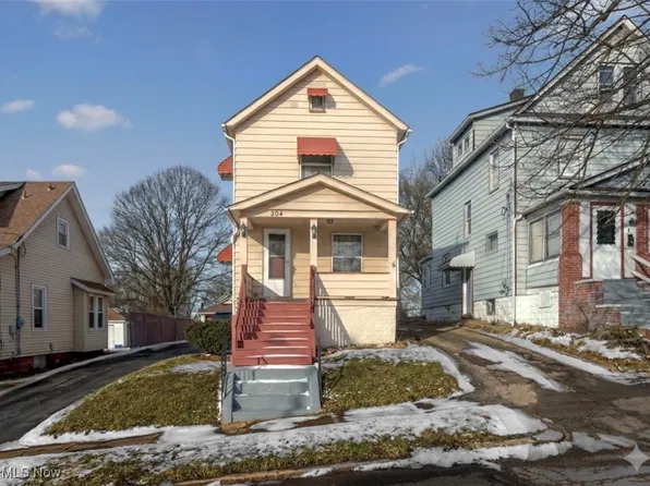 204 Tremble Ave, Campbell, OH 44405