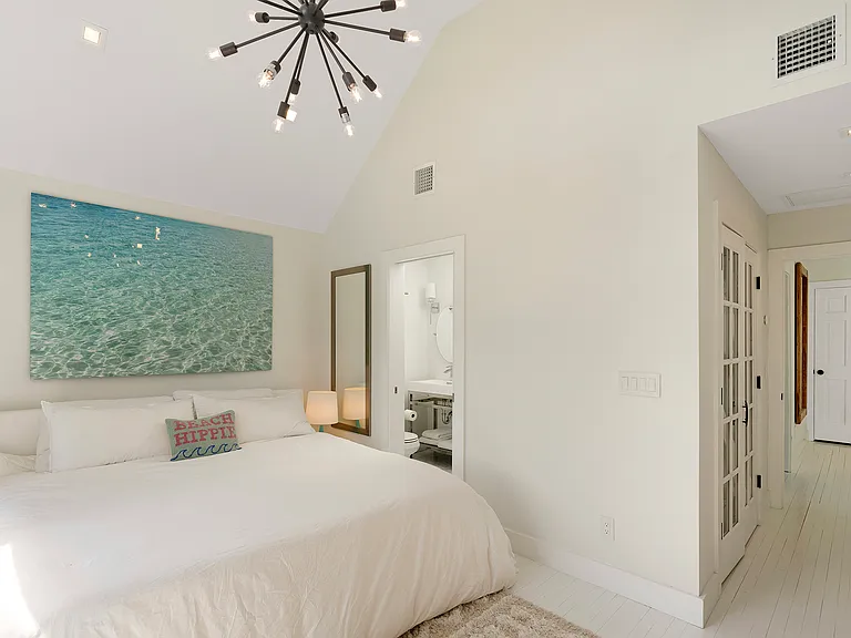 50 Manor Ln N — Photo 9