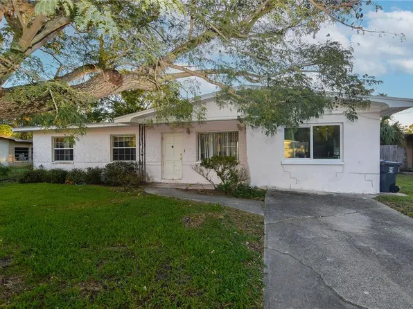 421 Country Club Dr, Oldsmar, FL 34677