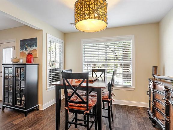 5th image of 1106 Livingston St #8