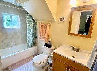 63 Thompson St UNIT 2, Amesbury, MA 01913