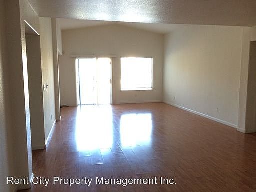 4th image of 2836 Hinton Cir