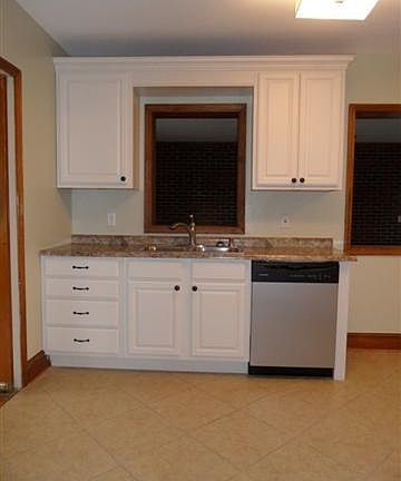 4th image of 180 Trenton Cir