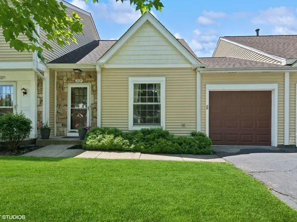 2121 Teton Pkwy, Algonquin, IL 60102
