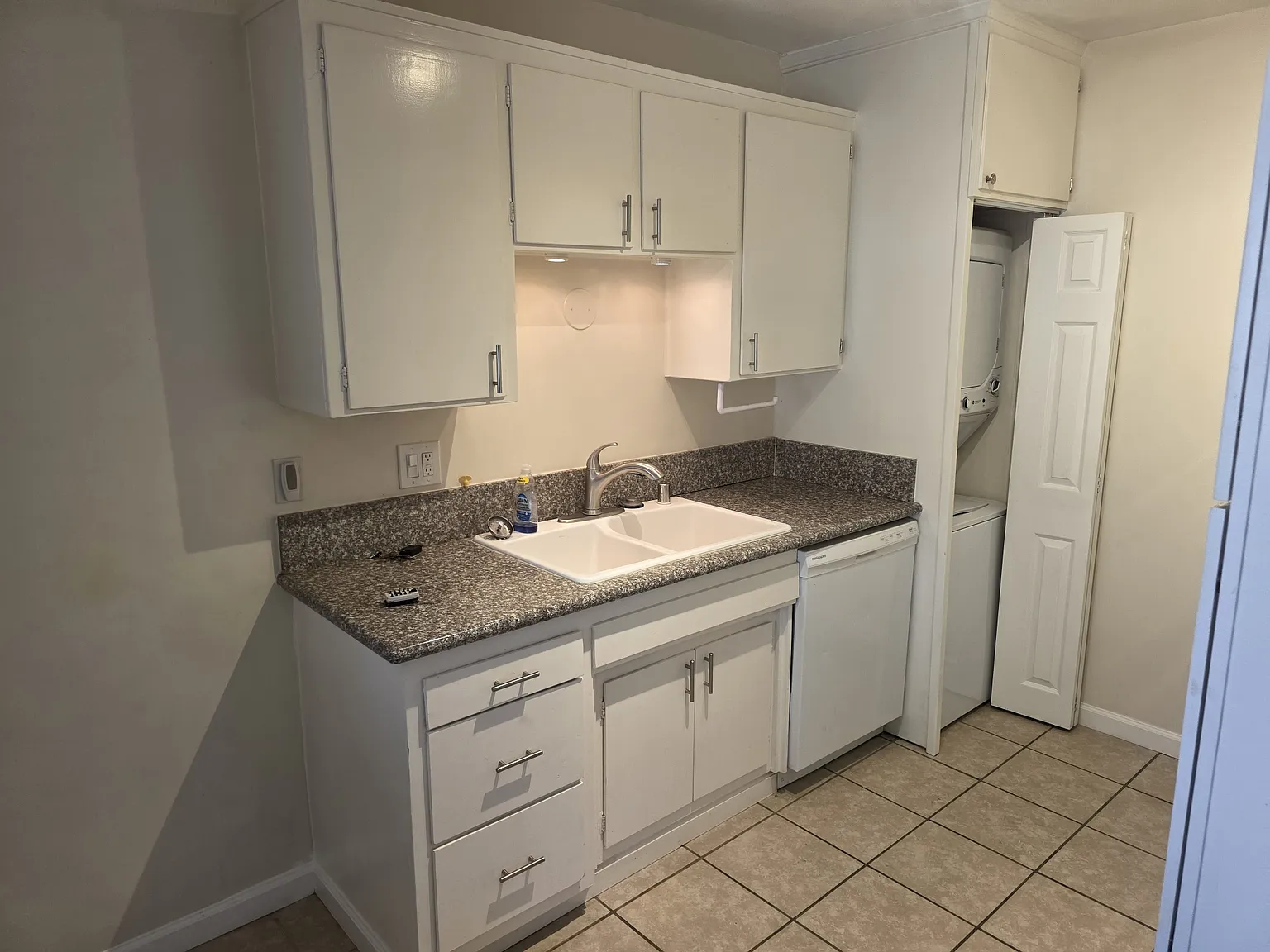 1 bed, 600 sqft, $1,695 — Photo 1