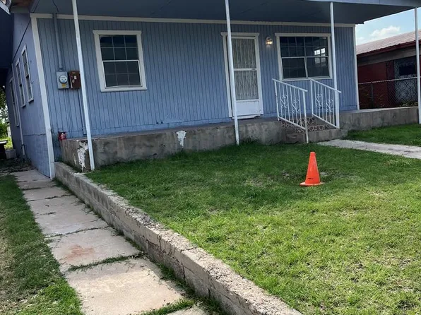 555 N Adams St, Eagle Pass, TX 78852