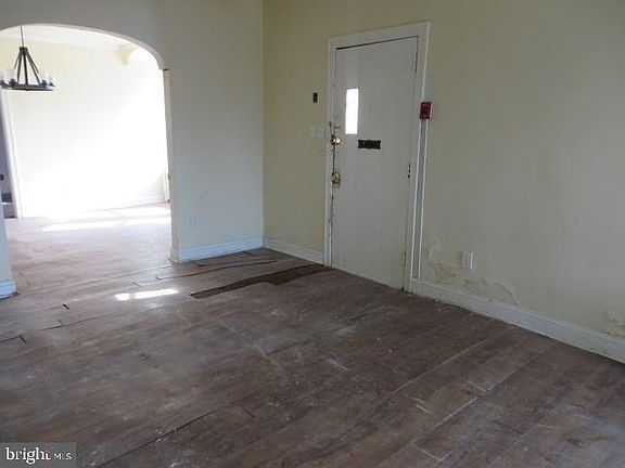 4th image of 2025 N 62nd St