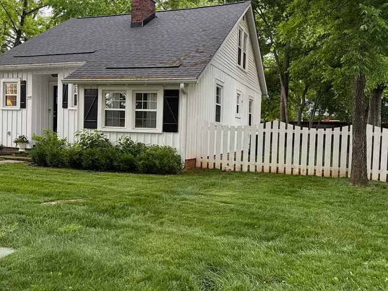 1108 E Vine St — Photo 3