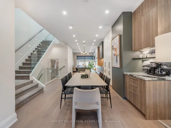 381 Glenholme Ave, Toronto, ON M6E 3E6