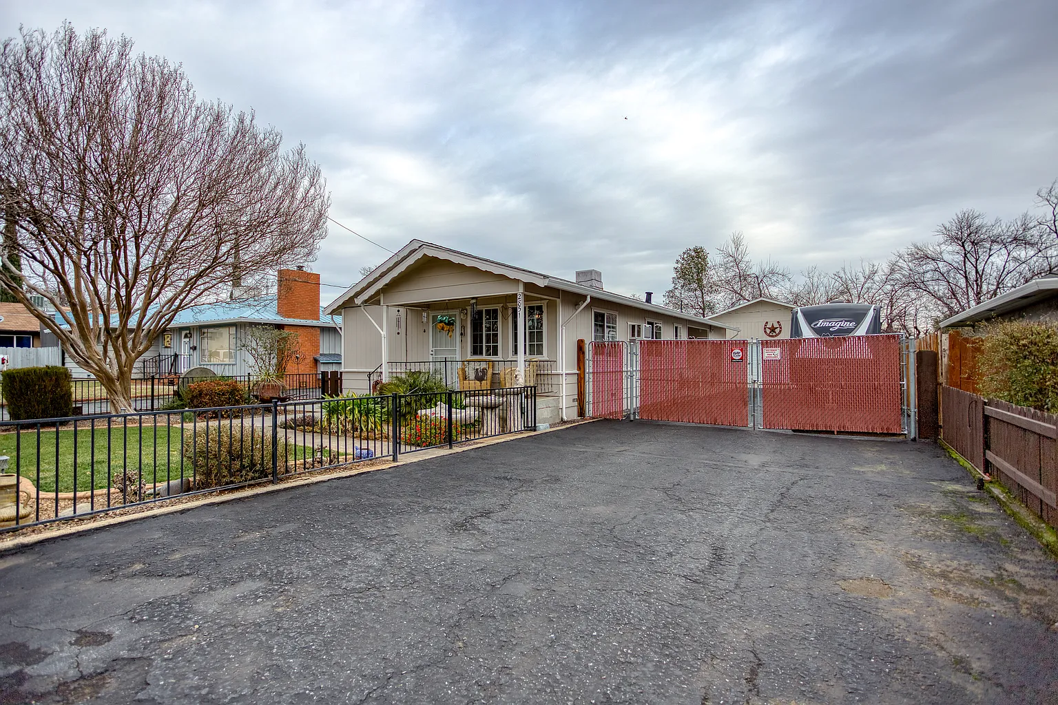 2851 Irwin Rd photo 1