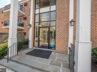 222 E Montgomery Ave APT 302, Ardmore, PA 19003