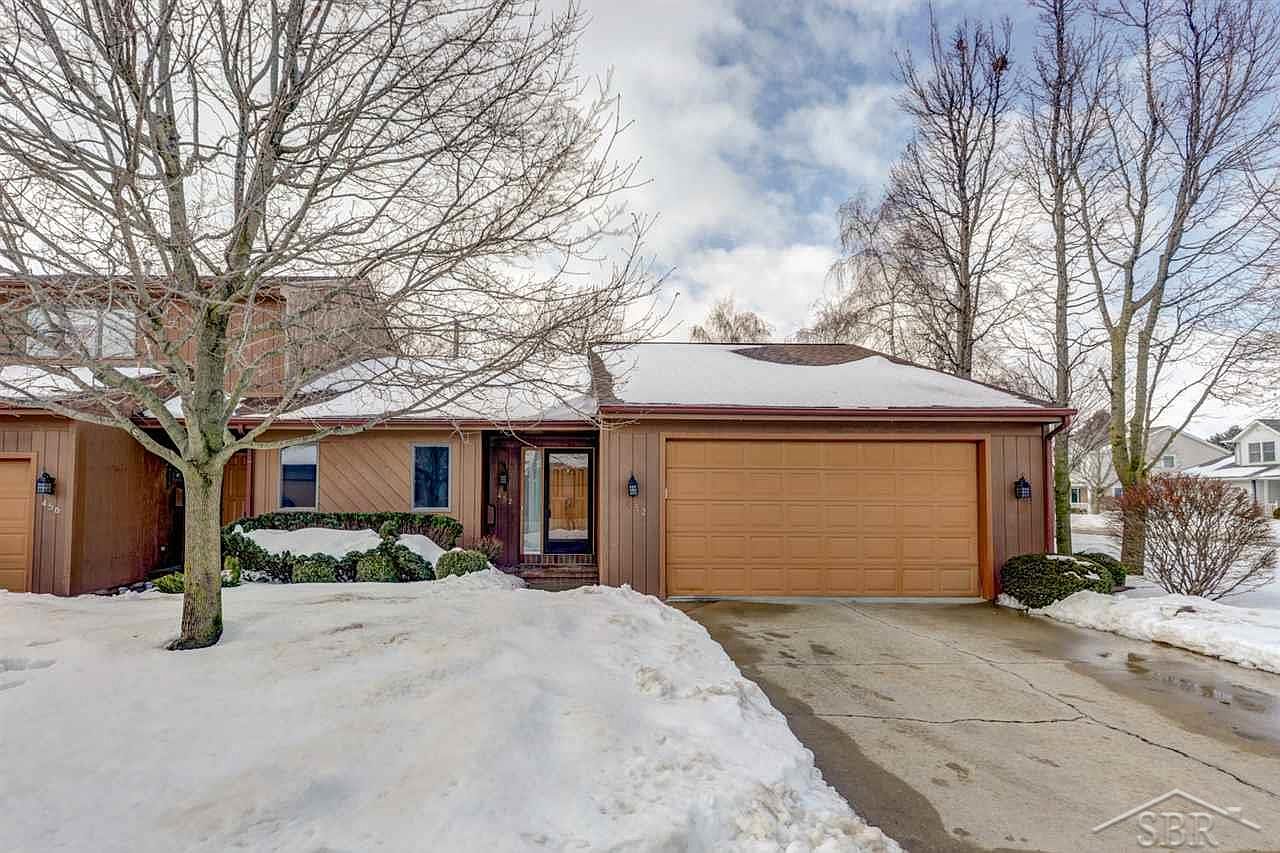 452 Groveland Dr, Frankenmuth, MI 48734 Zillow