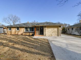 1372 Servais St, Green Bay, WI 54304