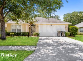 932 Tavernier Cir NE, Palm Bay, FL 32905
