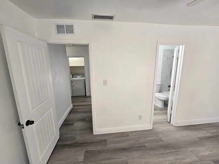 3904 Coronation Ct #402 — Photo 31
