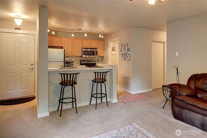 2nd image of 9805 Avondale Road NE #T254