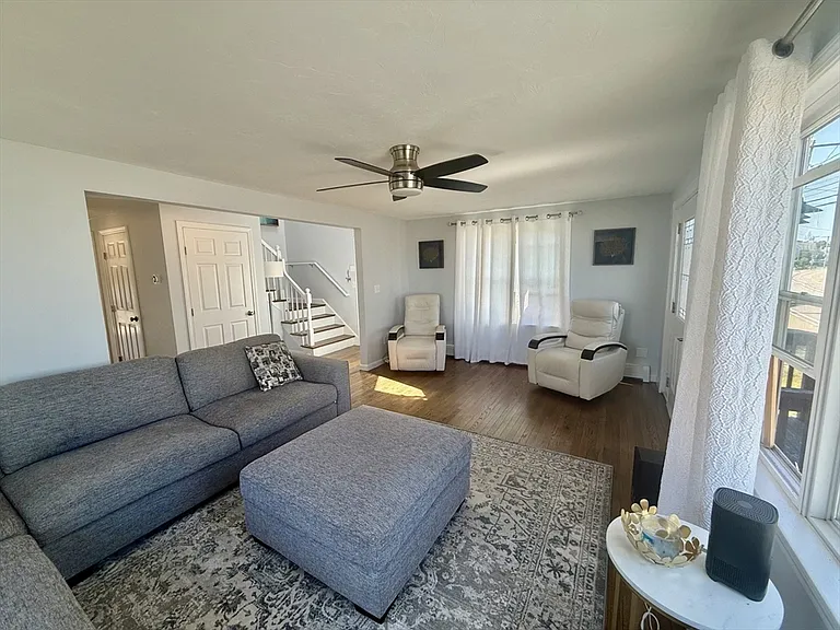 735 Sea St — Photo 4