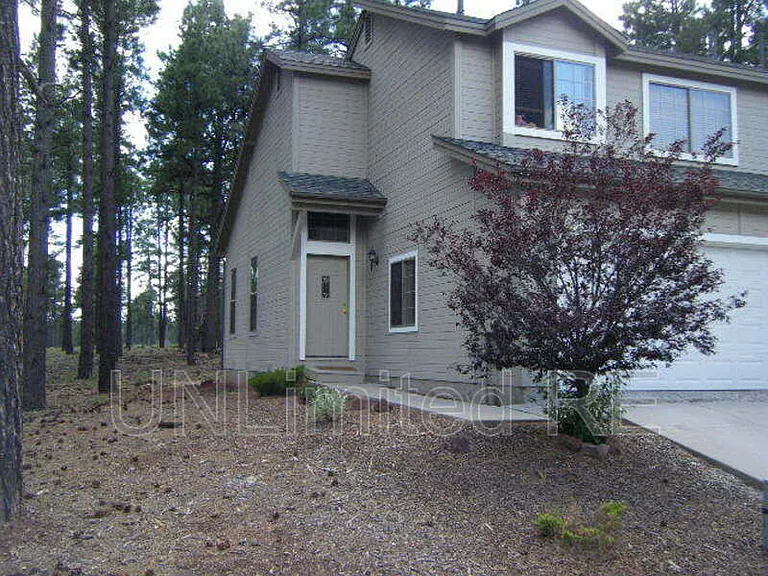 1753 W Legend Trl — Photo 1