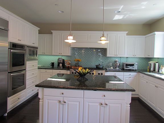 Beautiful glass backsplash