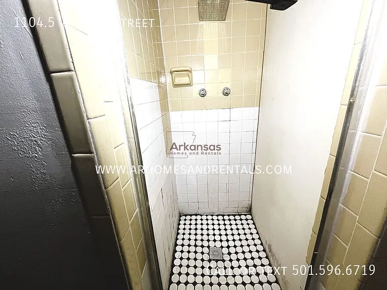 1104.5 W 24th St — Photo 8