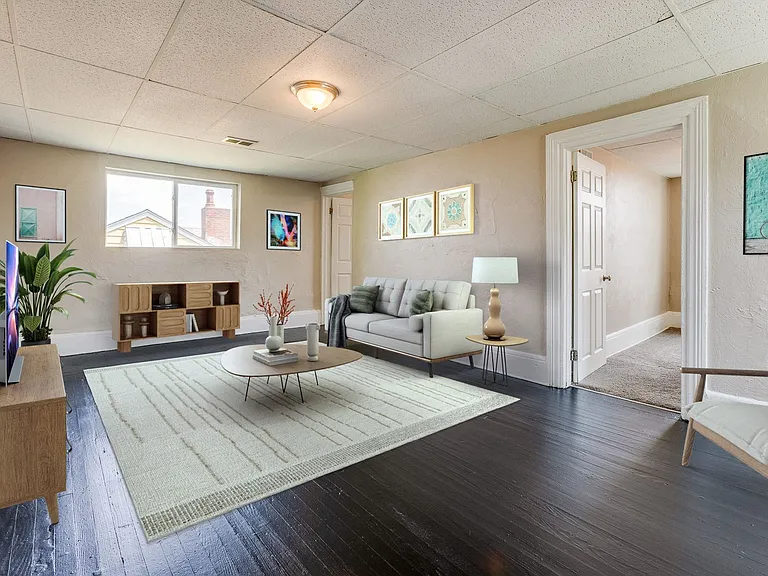 10 - 35 Mt Oliver — Photo 2
