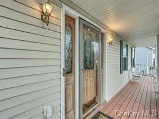 5th image of 46 Dogwood Dr