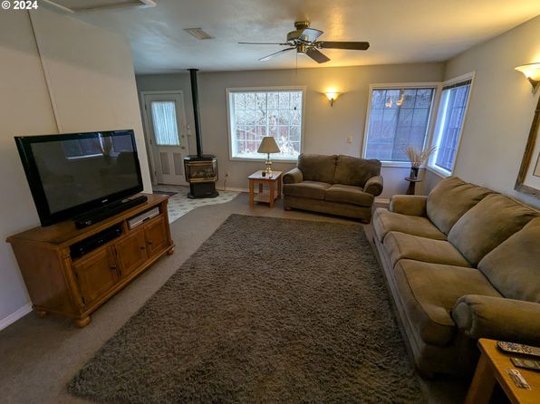 411 E Hickory St, Union, OR 97883