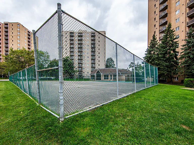 854 Commissioners Rd E — Photo 11